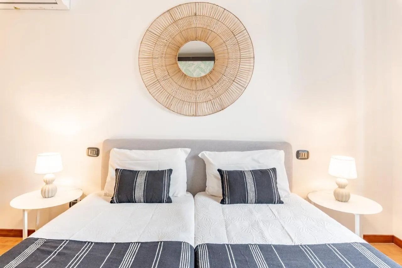 Easylife - Elegante Trilocale In Zona Porta Venezia Apartamento Milão 0*,